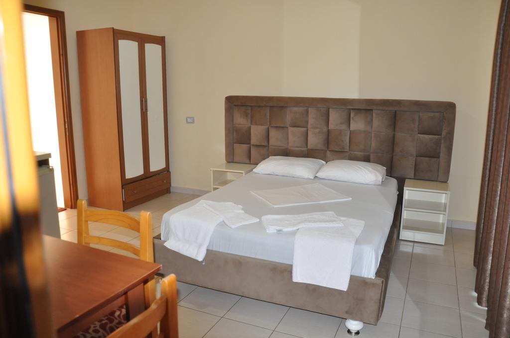Hotel Ilio Ксамил Экстерьер фото